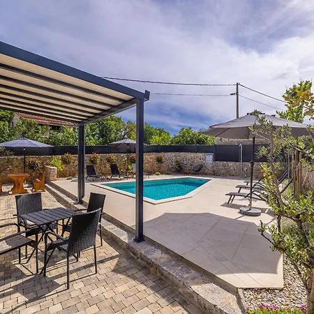 Kuca Za Odmor Antica Villa Lakmartin